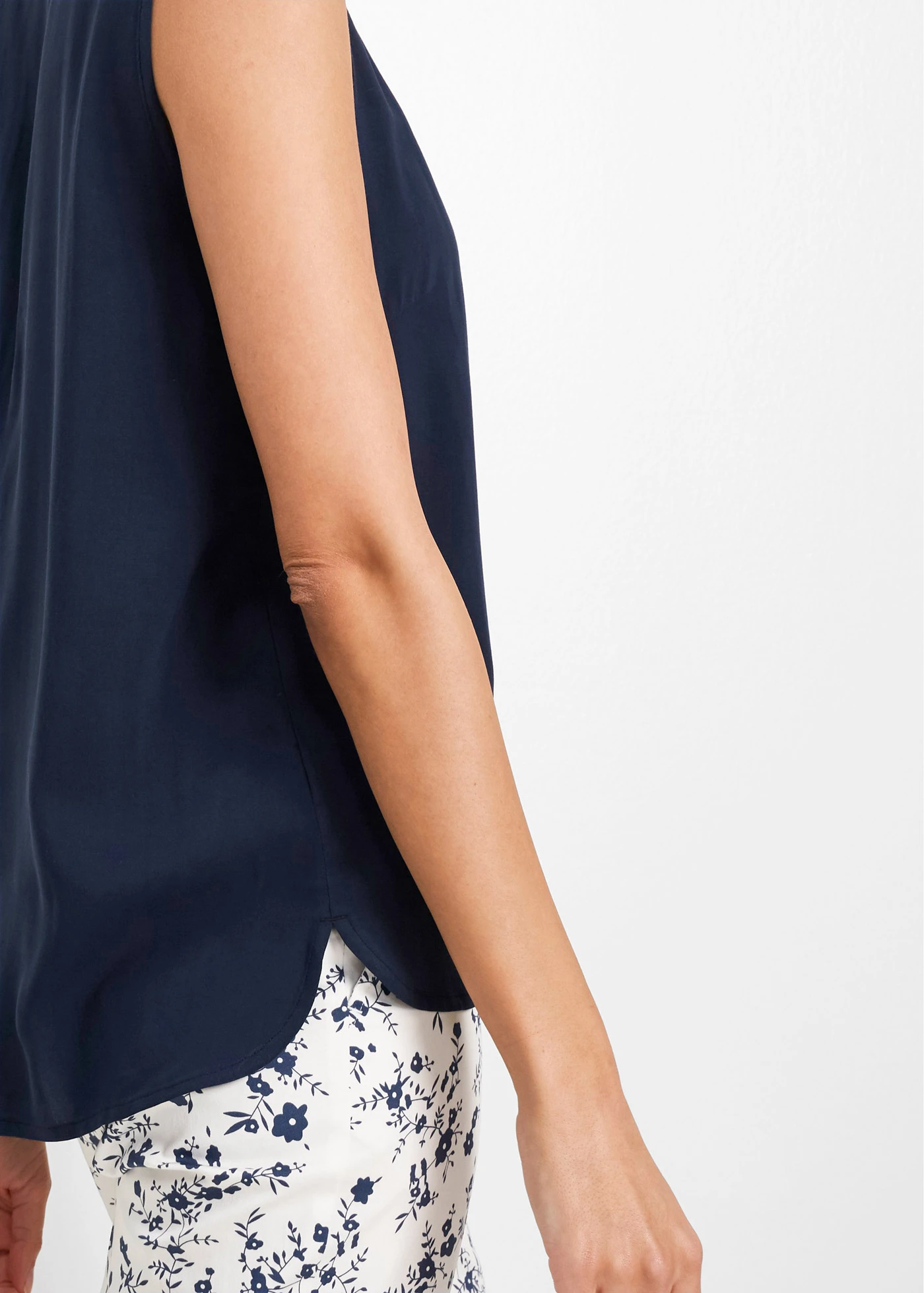 Top en viscose • bleu foncé • Boutique bonprix