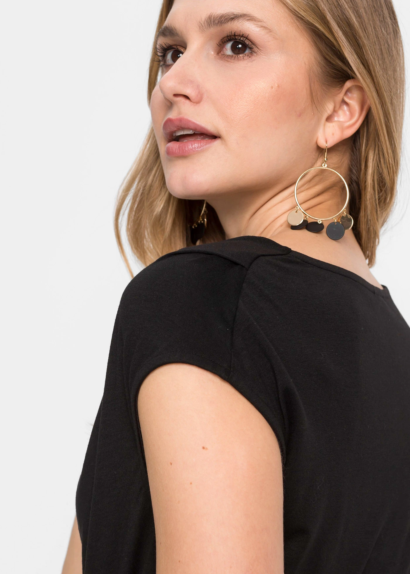 Shirt met watervalhals in een  viscosemix • zwart • bonprix online shop