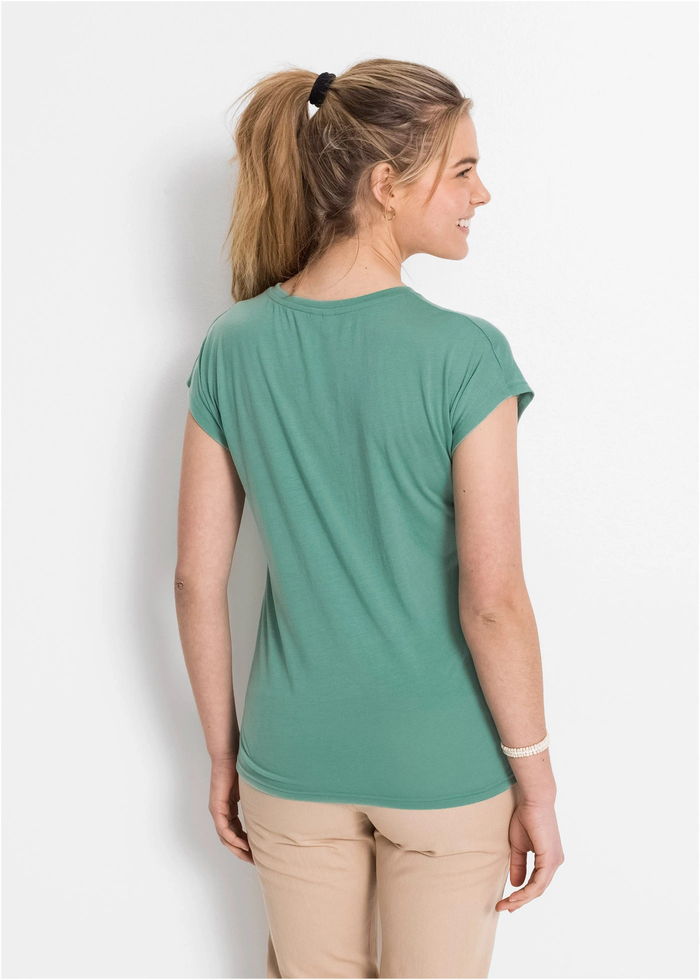 Tričko s třpytivým potiskem • šalvějově zelená s potiskem • bonprix obchod