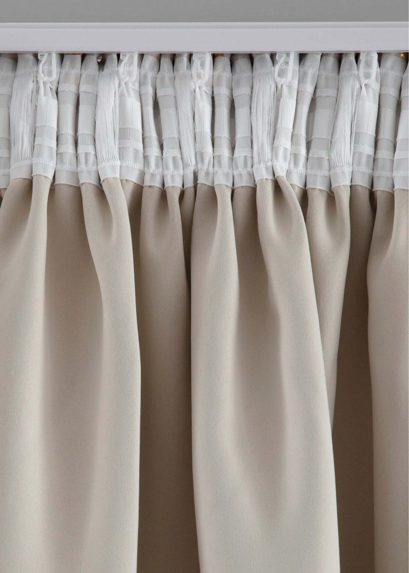 Draperie opacă suprafața lucios (1 buc.) • crem/auriu • magazin bonprix