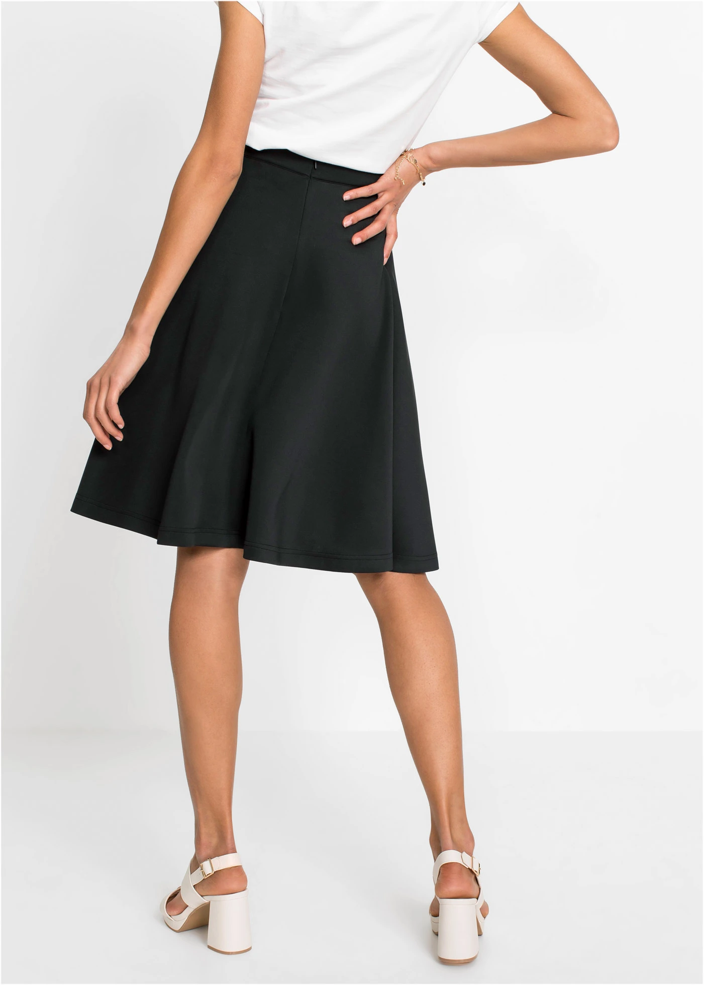 Spódnica z miękkiego materiału scuba • czarny • sklep bonprix