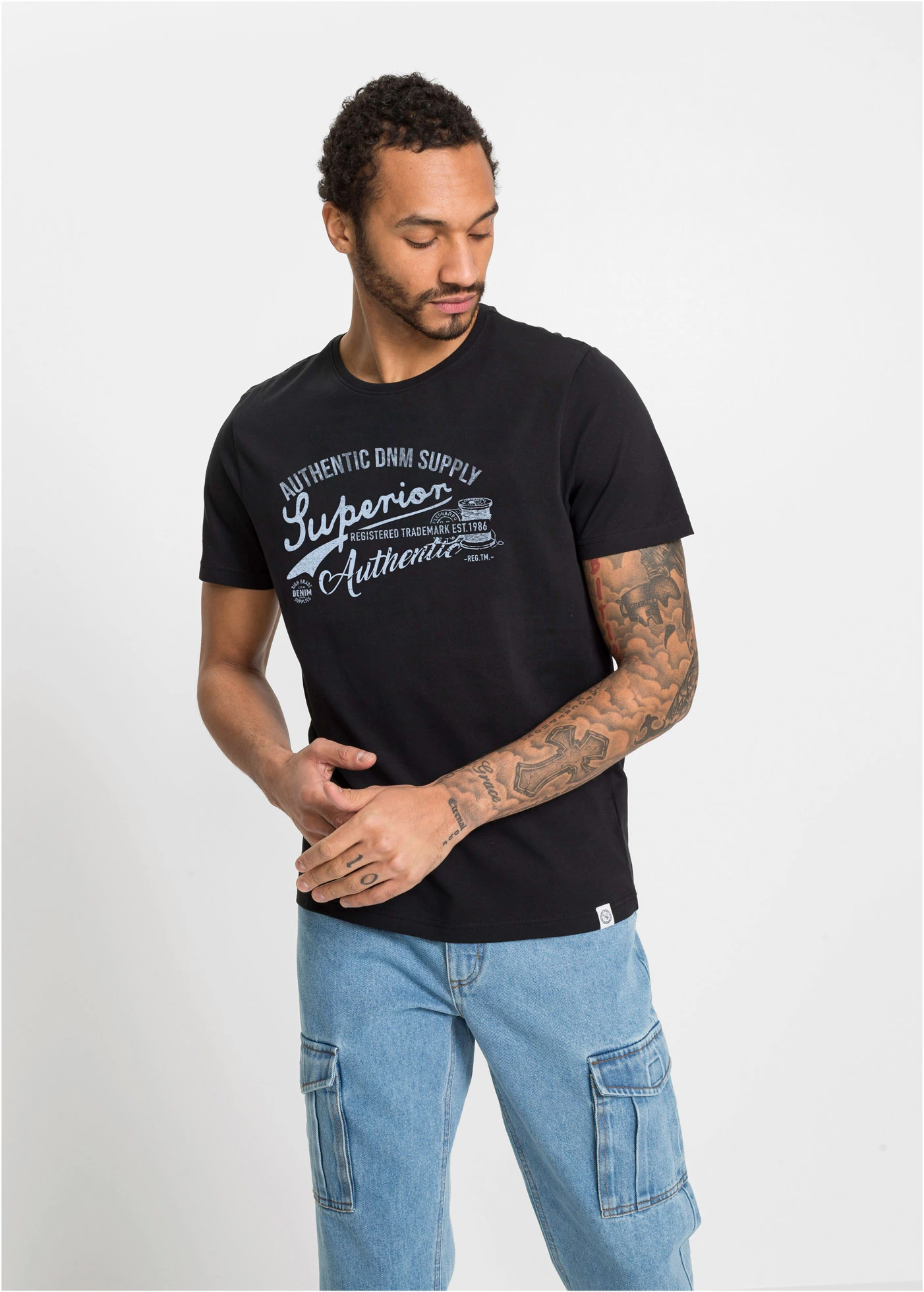 Tricou (set/2 buc.) • negru/gri melanj imprimat • magazin bonprix