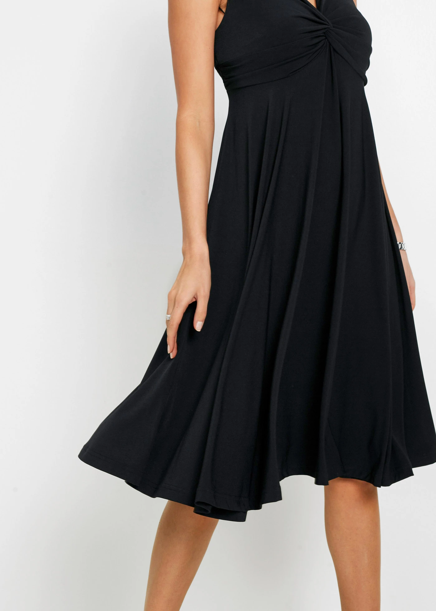 Shirtjurk met decolleté • zwart • bonprix online shop