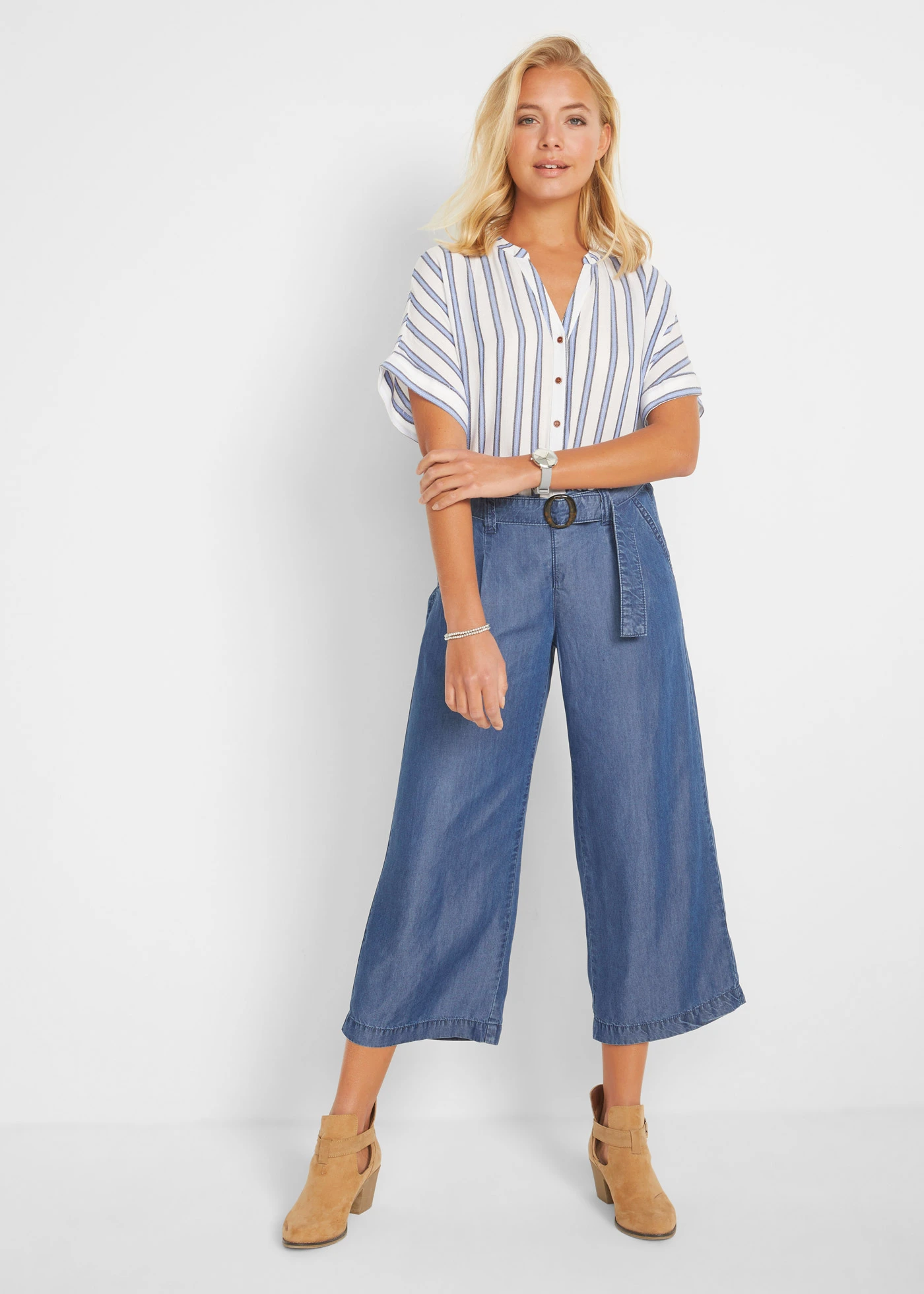 Crinkle blouse van soepele viscose, korte mouw • blauw gestreept • bonprix online shop