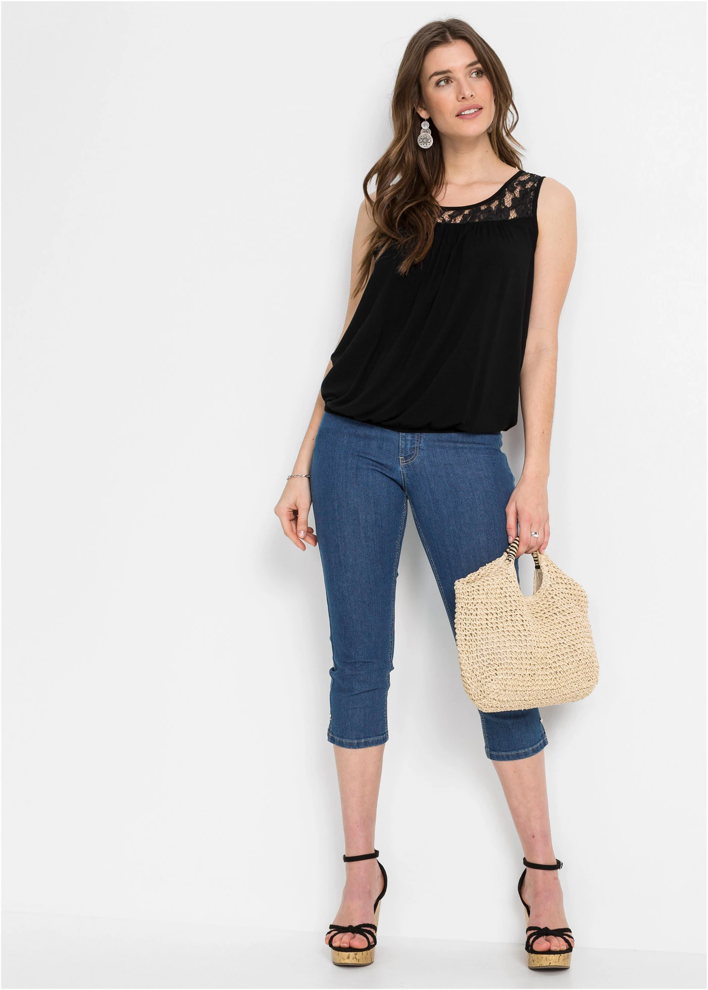 Top din material cu viscoză • negru • magazin bonprix