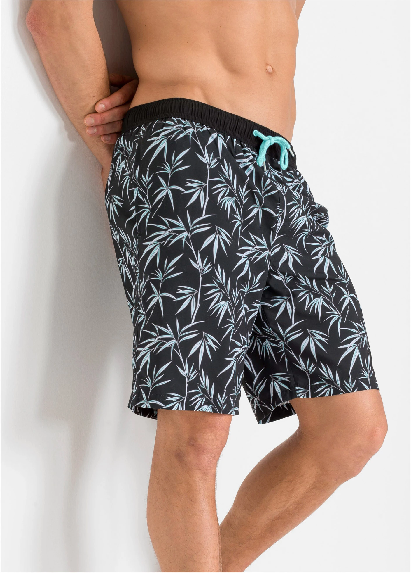 Heren zwemshort • zwart-wit gebloemd • bonprix online shop