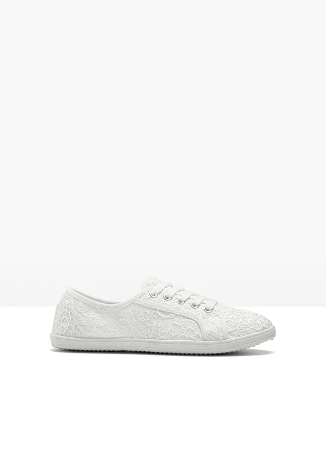 Sneakers met kant