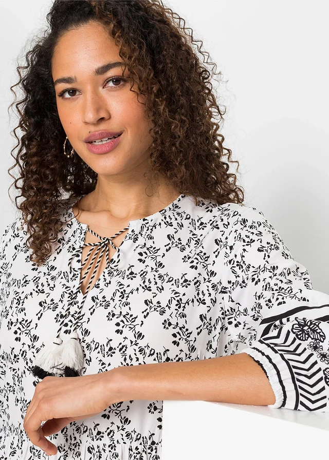 Robe longue en viscose fluide • blanc/noir graphique • product-page.page-title-suffix