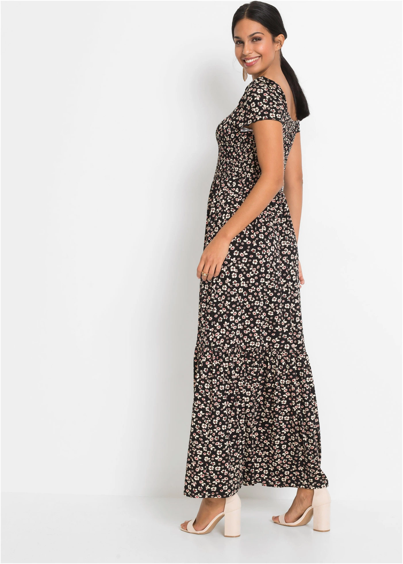 Maxi jurk van een viscose mix • zwart/wolwit gebloemd • bonprix online shop