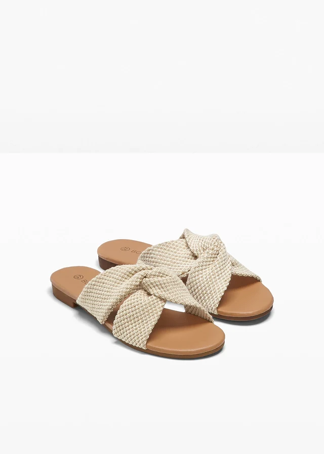 Slippers met een knoopdetail • beige • product-page.page-title-suffix
