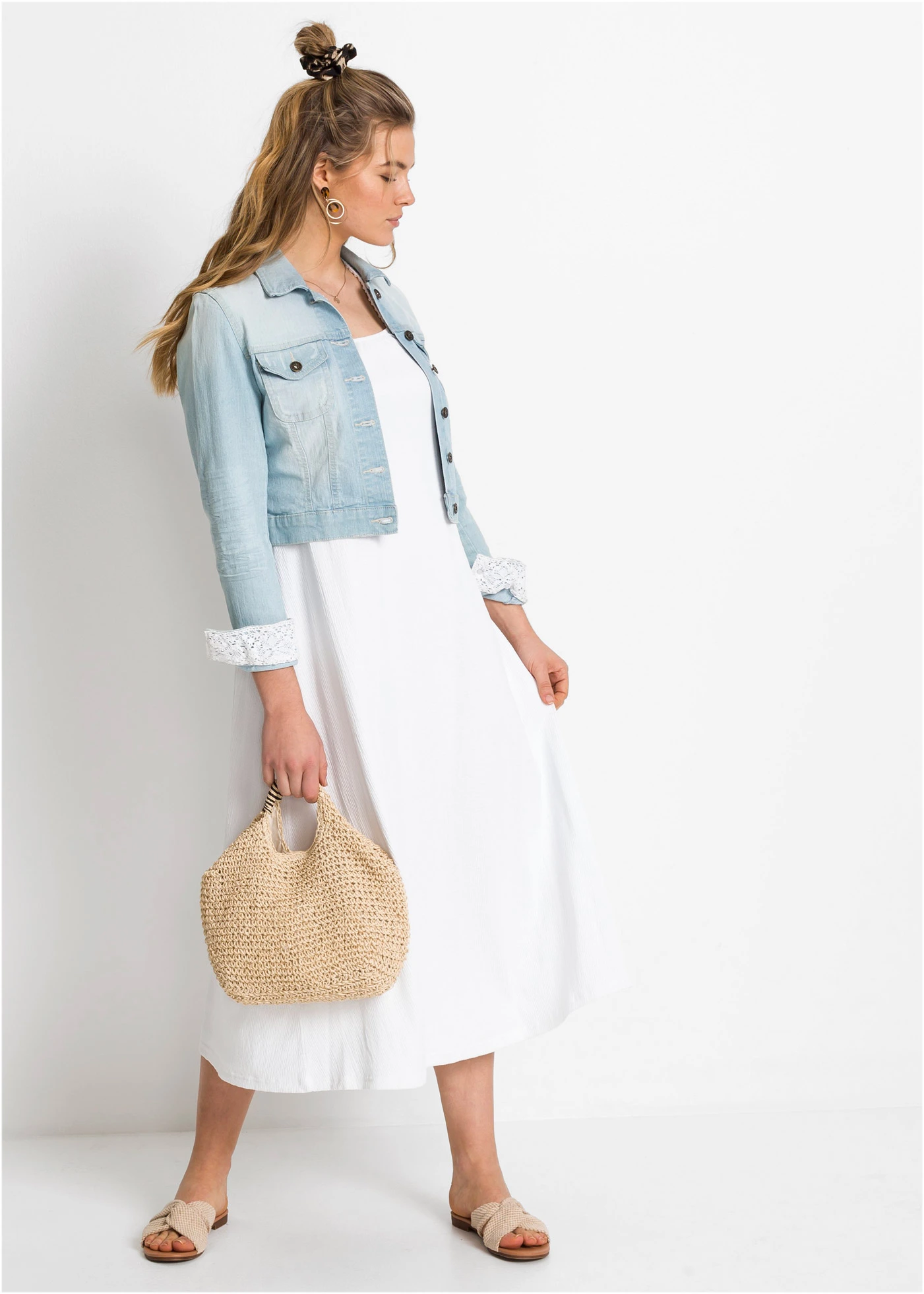 Spijkerjas met kanten inzetstuk • lichtblauw denim • bonprix online shop