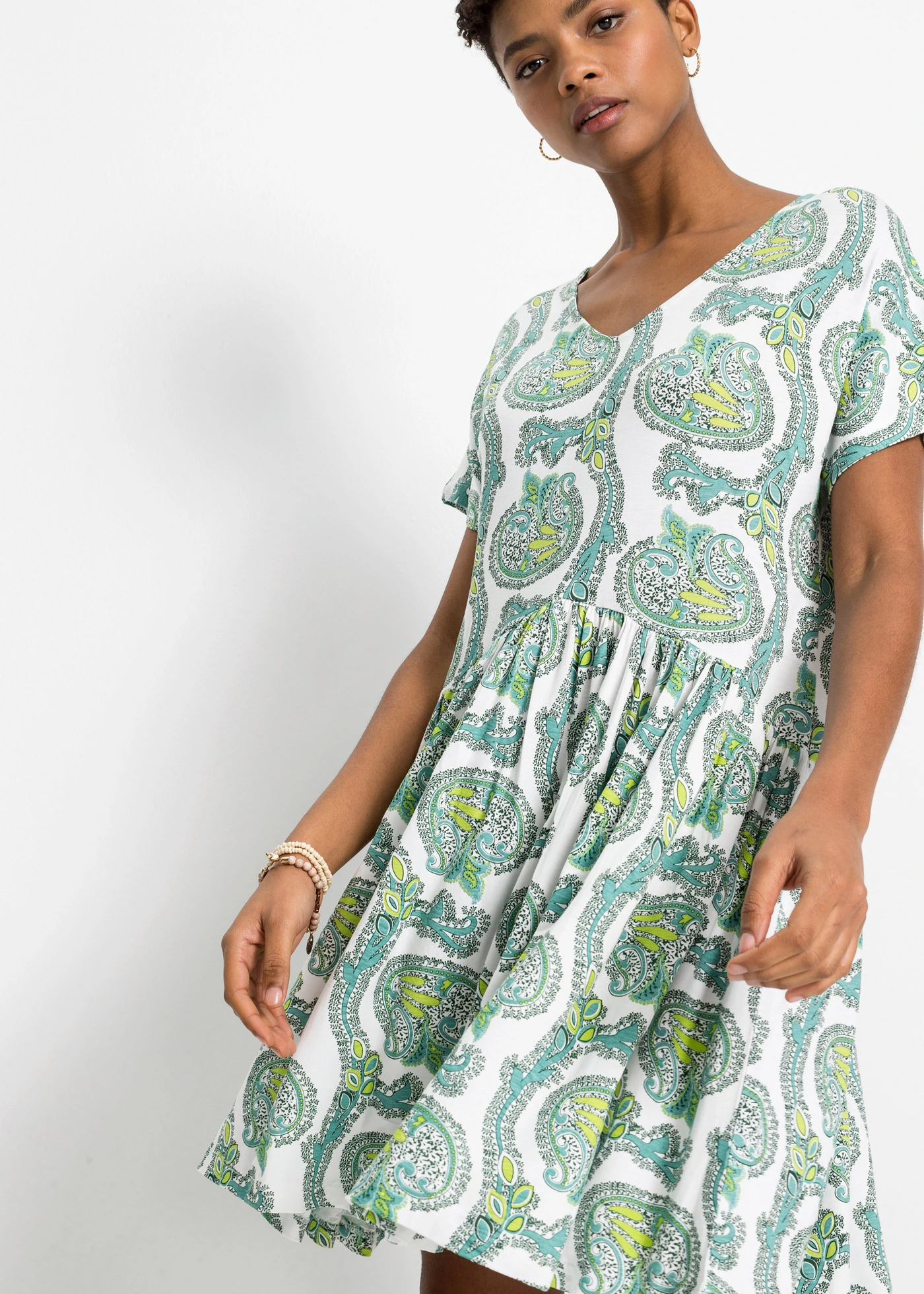 Sukienka z lejącej mieszanki wiskozy z elastanem • bialo-turkusowy we wzór paisley • sklep bonprix