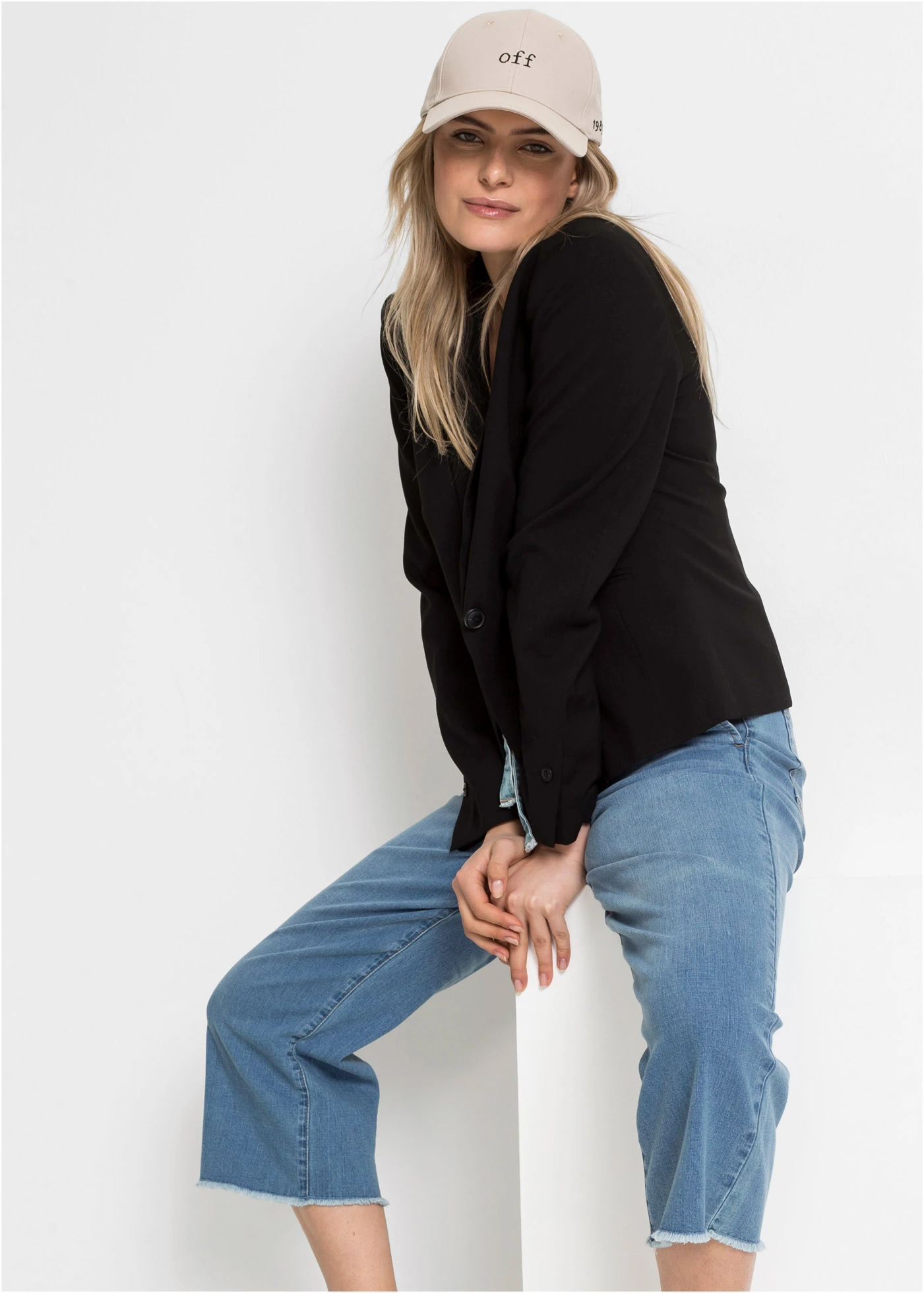 Cap hímzéssel • bézs • bonprix áruház