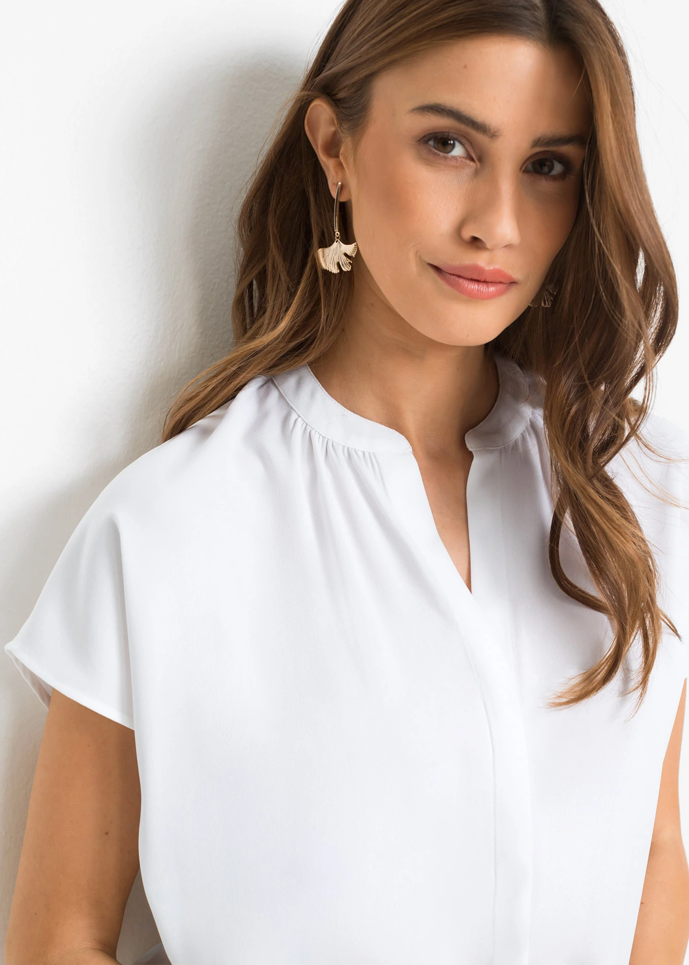 Chemisier manches courtes à boutonnage invisible • blanc • Boutique bonprix