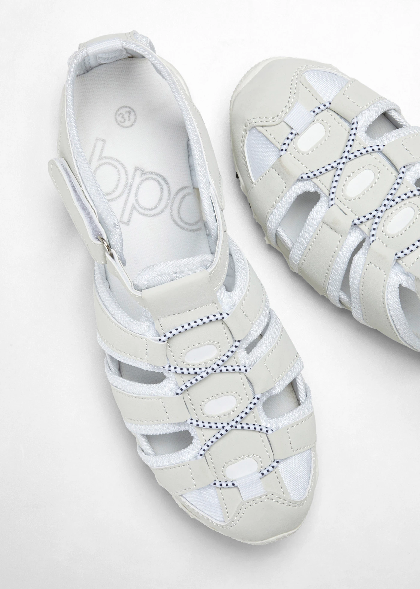 Sandales de randonnée à semelle crantée • blanc • Boutique bonprix