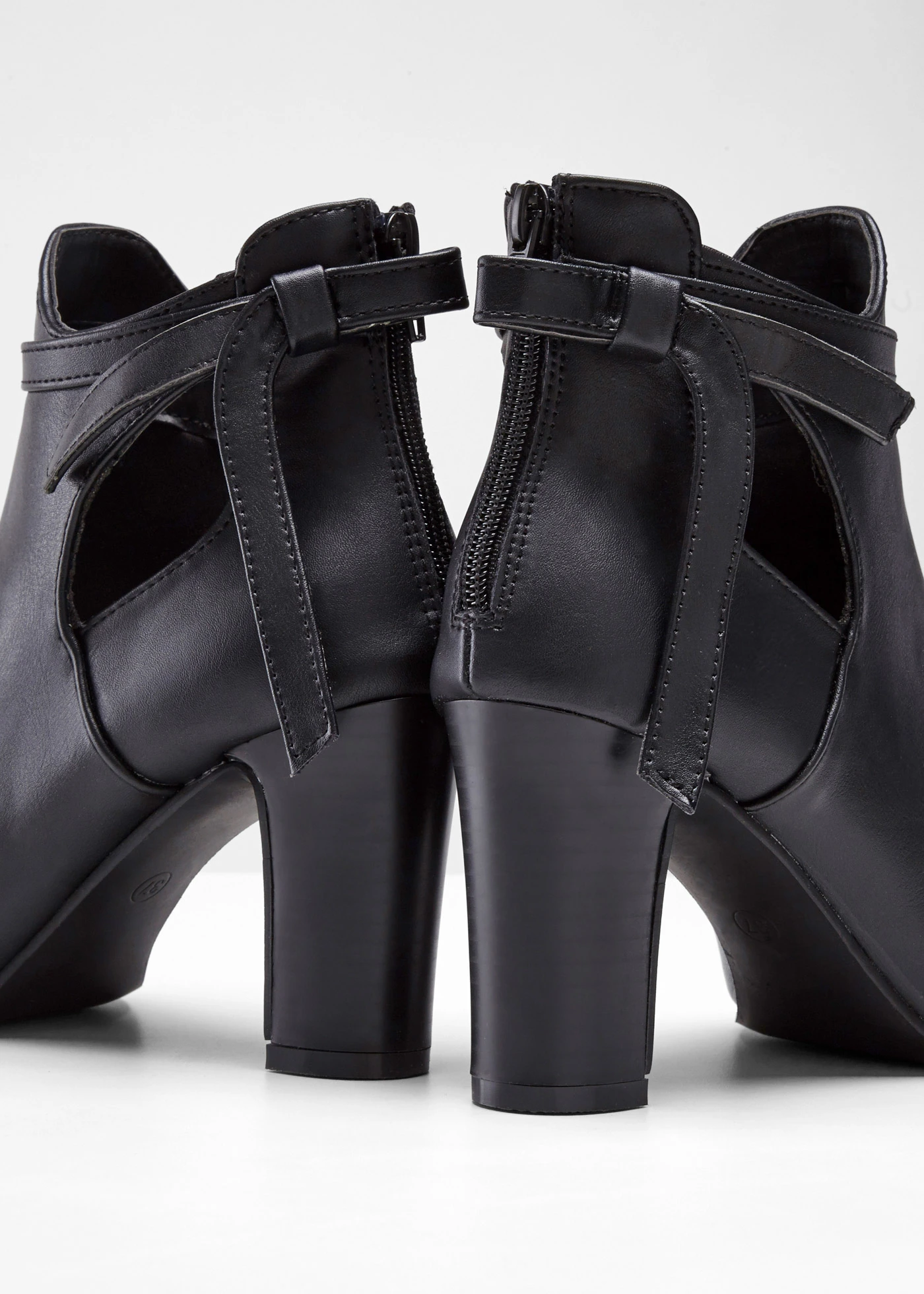 Enkellaarsjes • zwart • bonprix online shop