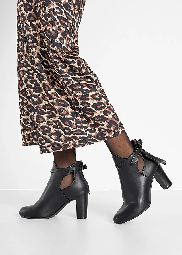 Bottines à découpes • noir • product-page.page-title-suffix