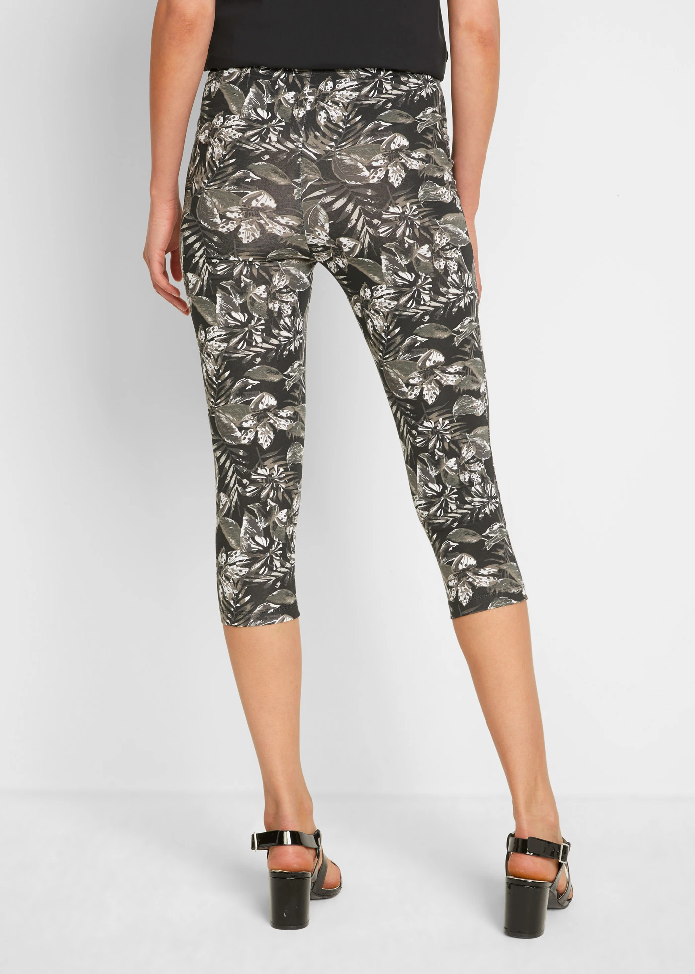 Legging 3/4 en coton extensible • noir-blanc floral • Boutique bonprix