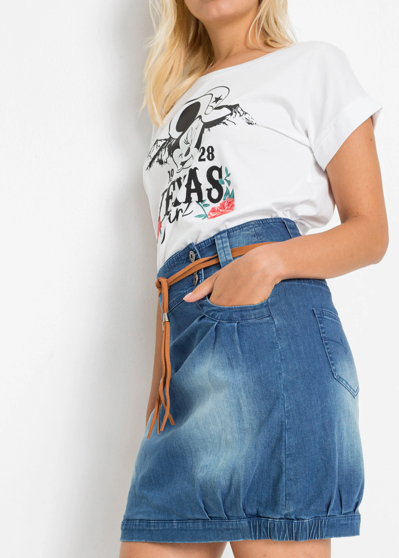 Spódniczka dżinsowa ze średnim stanem • niebieski denim • sklep bonprix