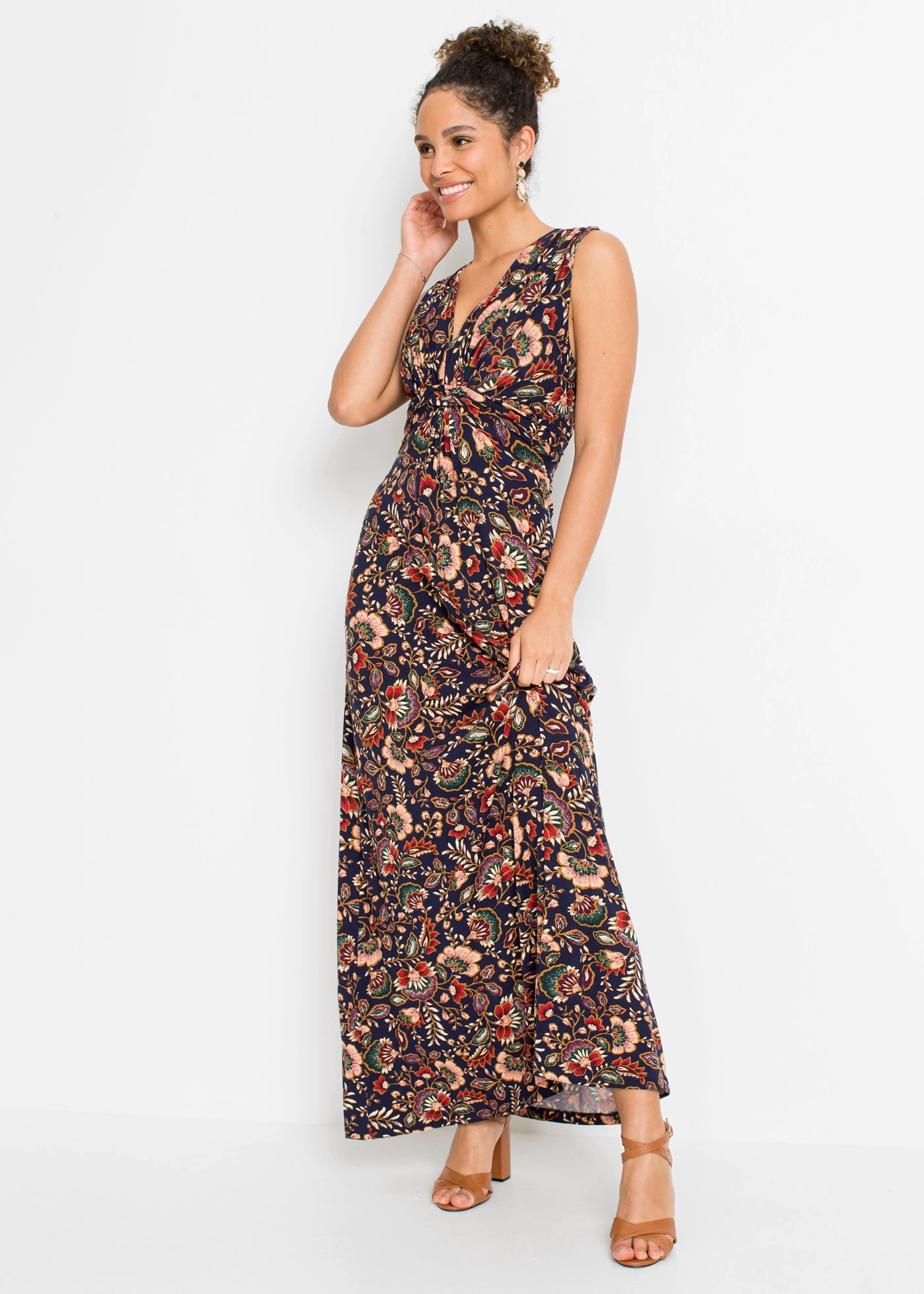 Maxi jurk van een viscosemix • donkerblauw gebloemd • bonprix online shop