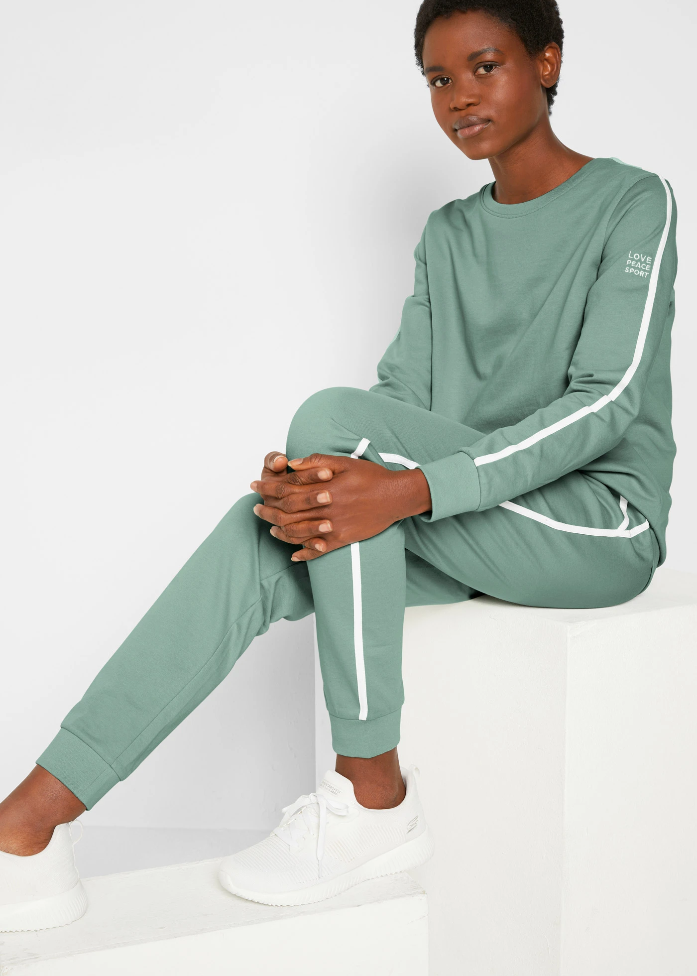 Ensemble de survêtement 100% coton (ens. 2 pces) • vert fumé rayé • Boutique bonprix