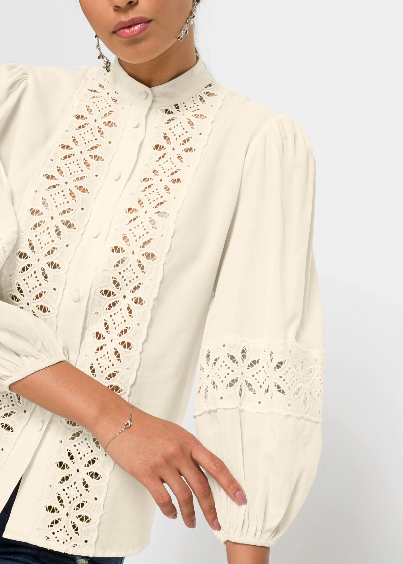 Halenka s krajkou, z měkké směsi s viskózou • přírodní bílá • bonprix obchod