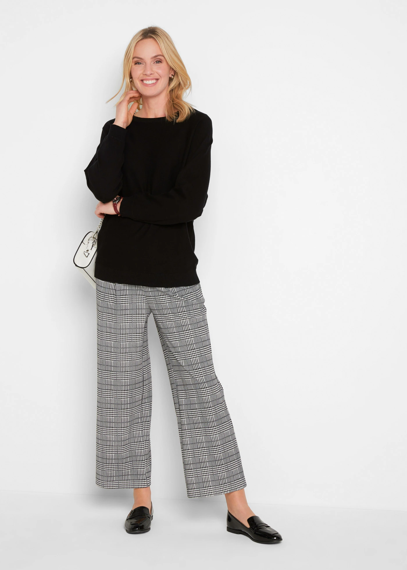 Svetr s netopýřími rukávy • černá • bonprix obchod