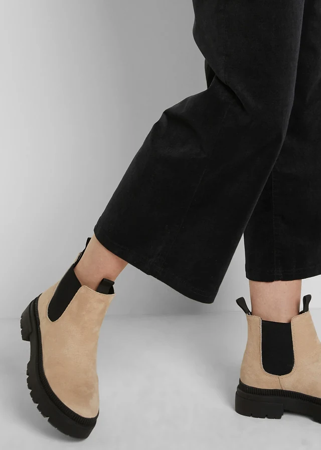 Jupe-culotte en velours côtelé stretch avec taille haute confortable, longueur 7/8 • noir • product-page.page-title-suffix