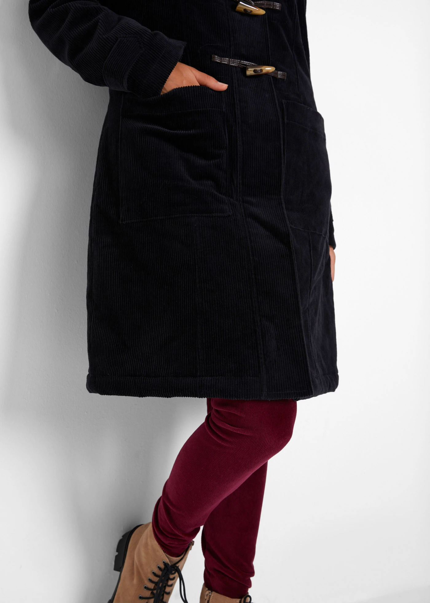 Duffle-coat en velours côtelé doublé, mi-long • noir • Boutique bonprix