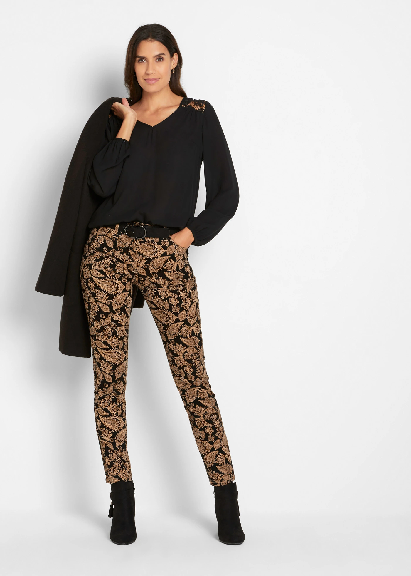 Stretch broek met print • zwart • bonprix online shop