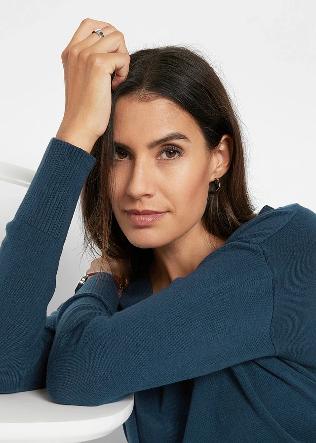 Pull long • bleu foncé • product-page.page-title-suffix