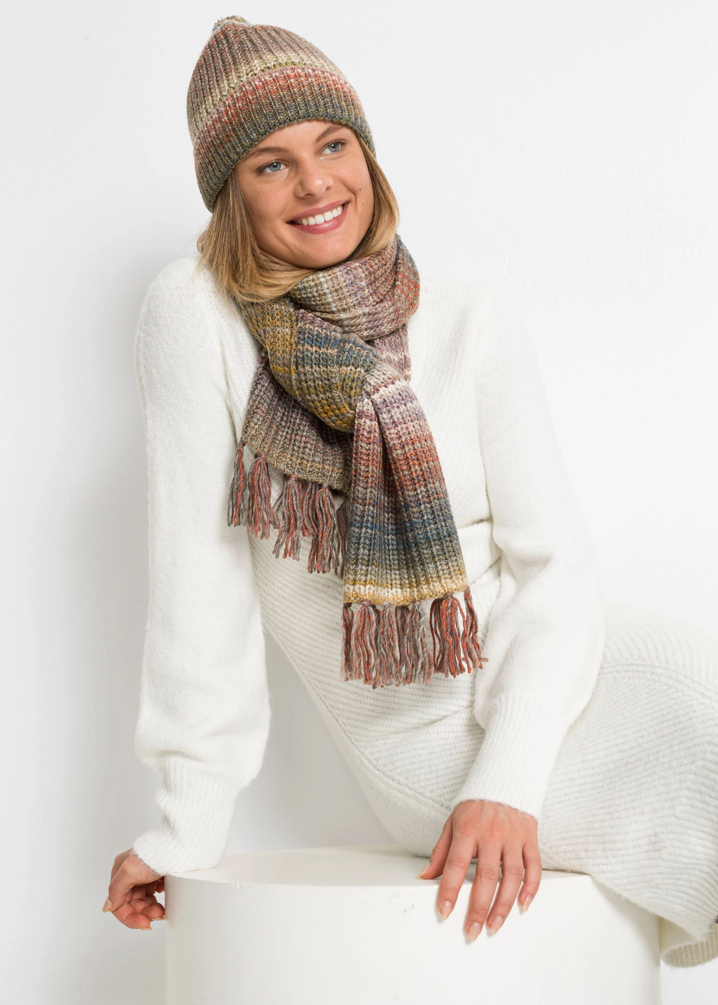 Šála a čepice (2dílná souprava) • pestré barvy • bonprix obchod