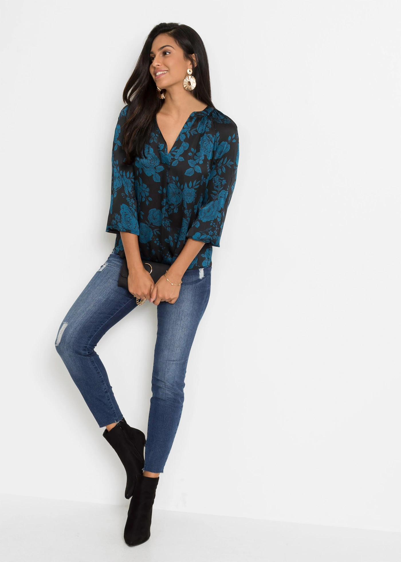 Tunique-blouse en crêpe léger • noir-pétrole floral • Boutique bonprix