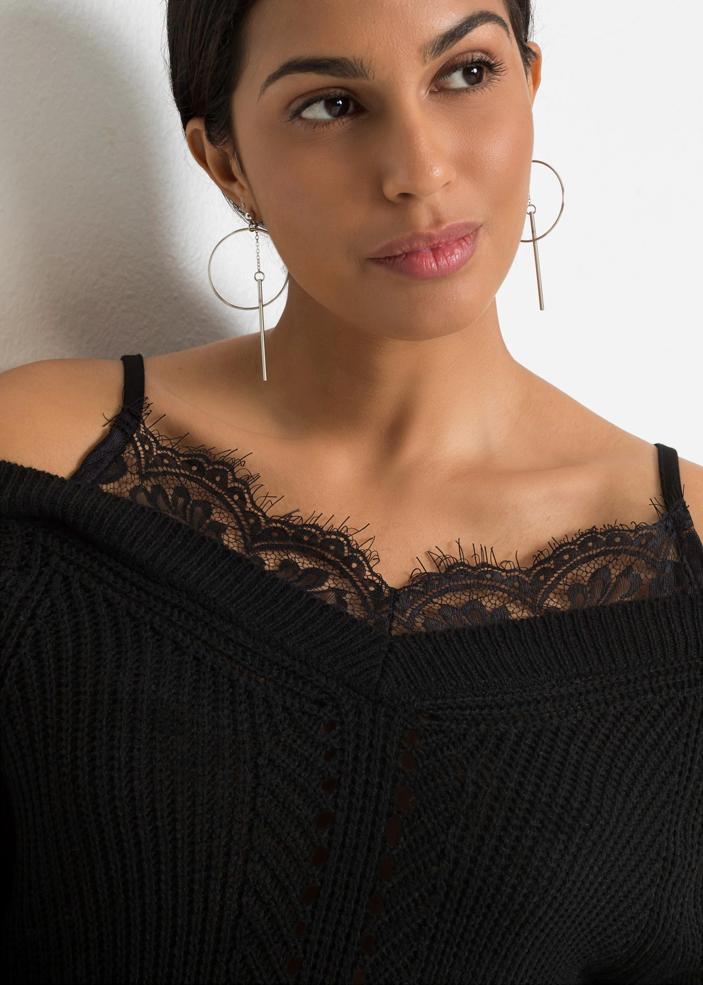 Ajour trui met kant • zwart • bonprix online shop