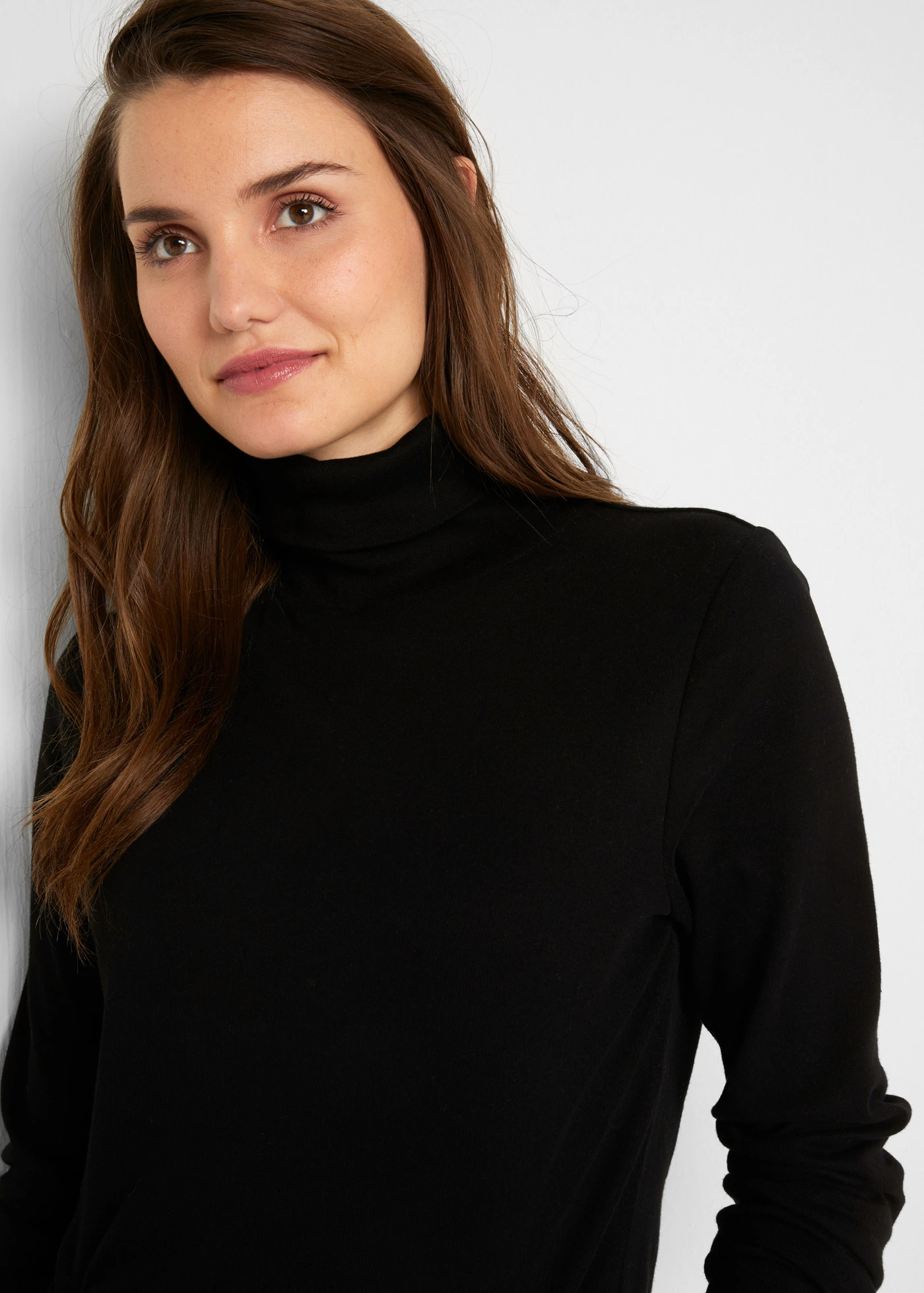 T-shirt col roulé 100% coton • noir • Boutique bonprix