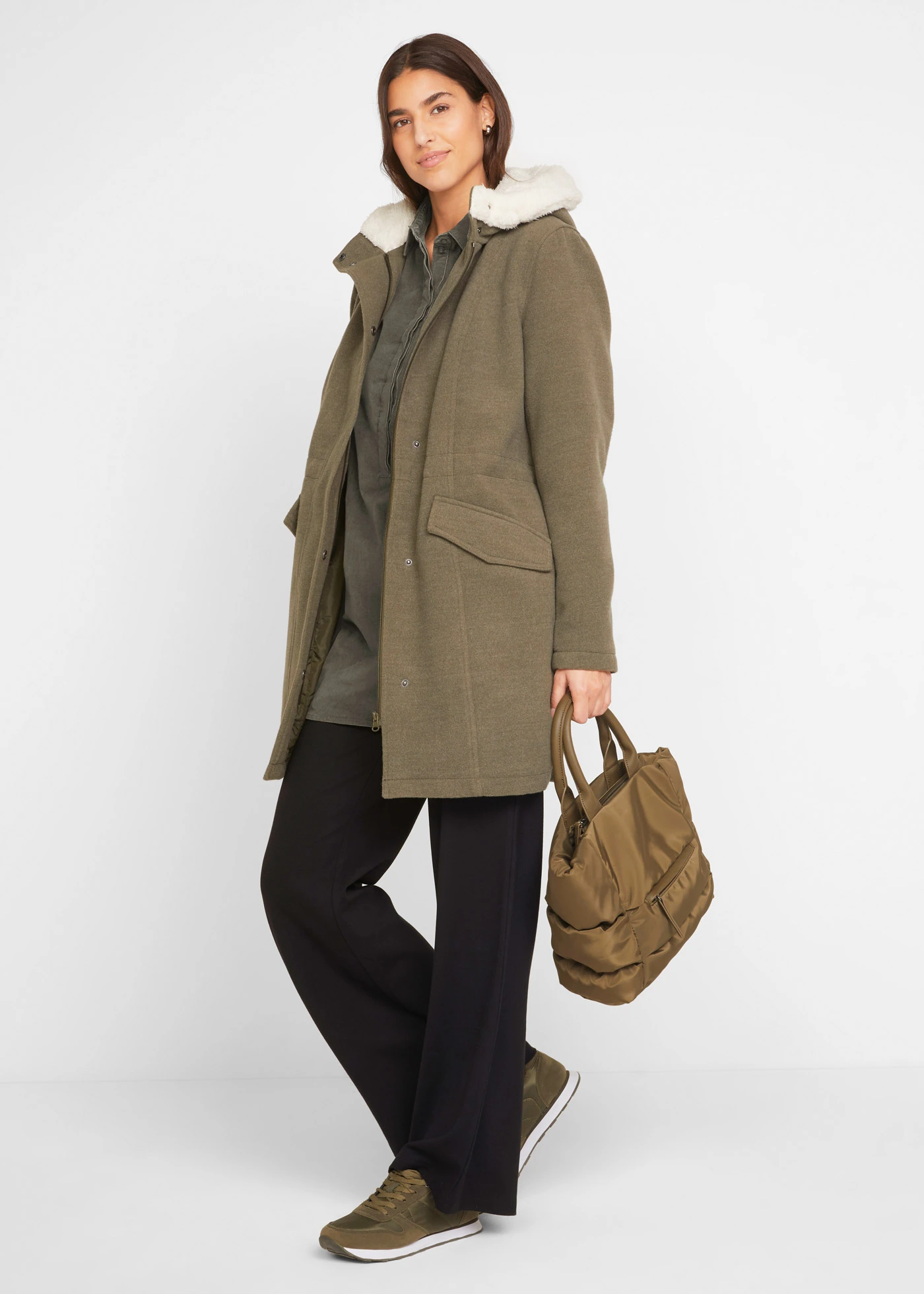 Wijde broek van een viscosemix met elastische band • zwart • bonprix online shop