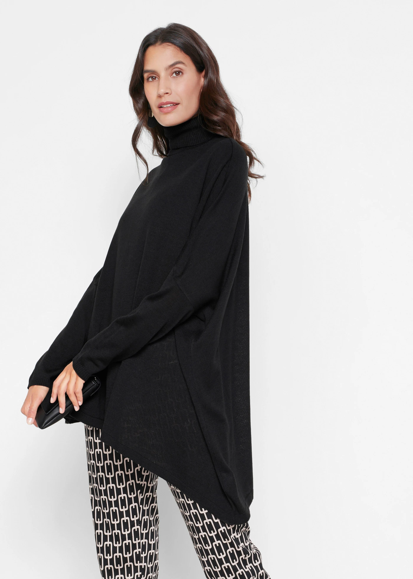 Oversized coltrui poncho met asymmetrische snit • zwart • bonprix online shop