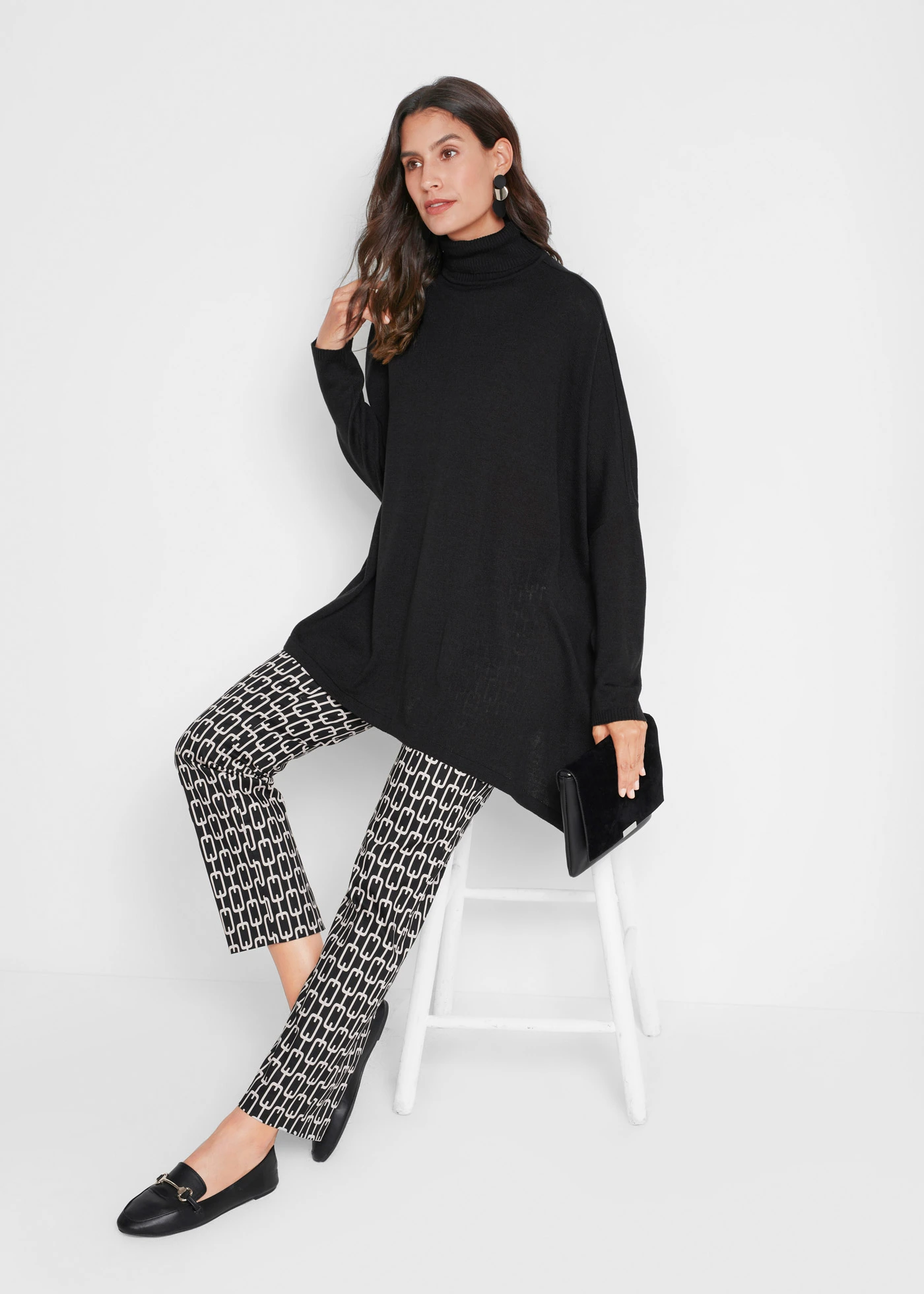 Oversized coltrui poncho met asymmetrische snit • zwart • bonprix online shop