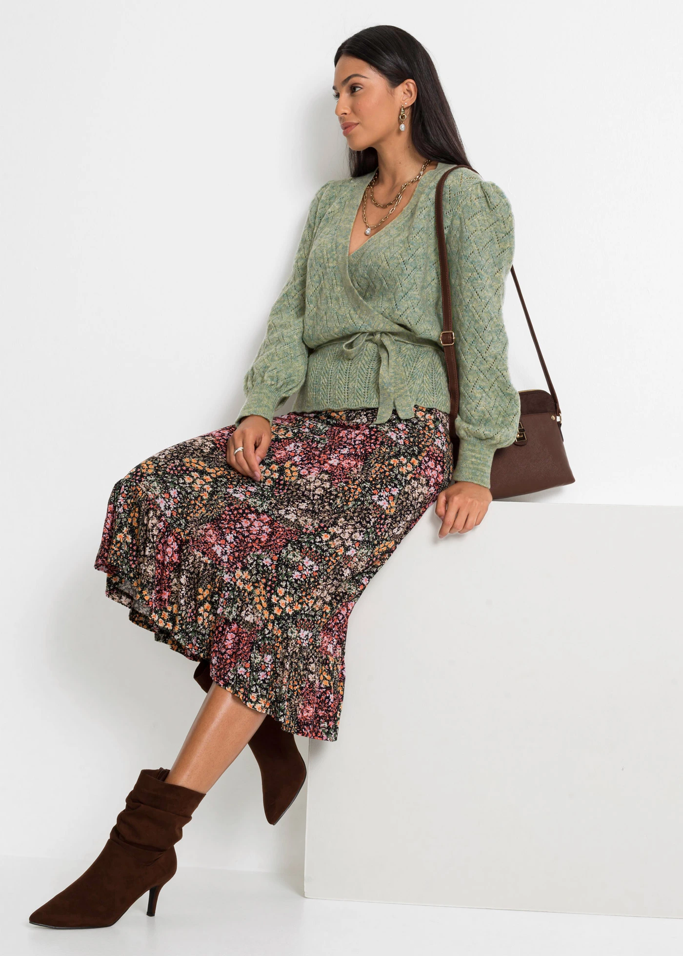 Wikkeltrui met pofmouwen • lichtgroen • bonprix online shop