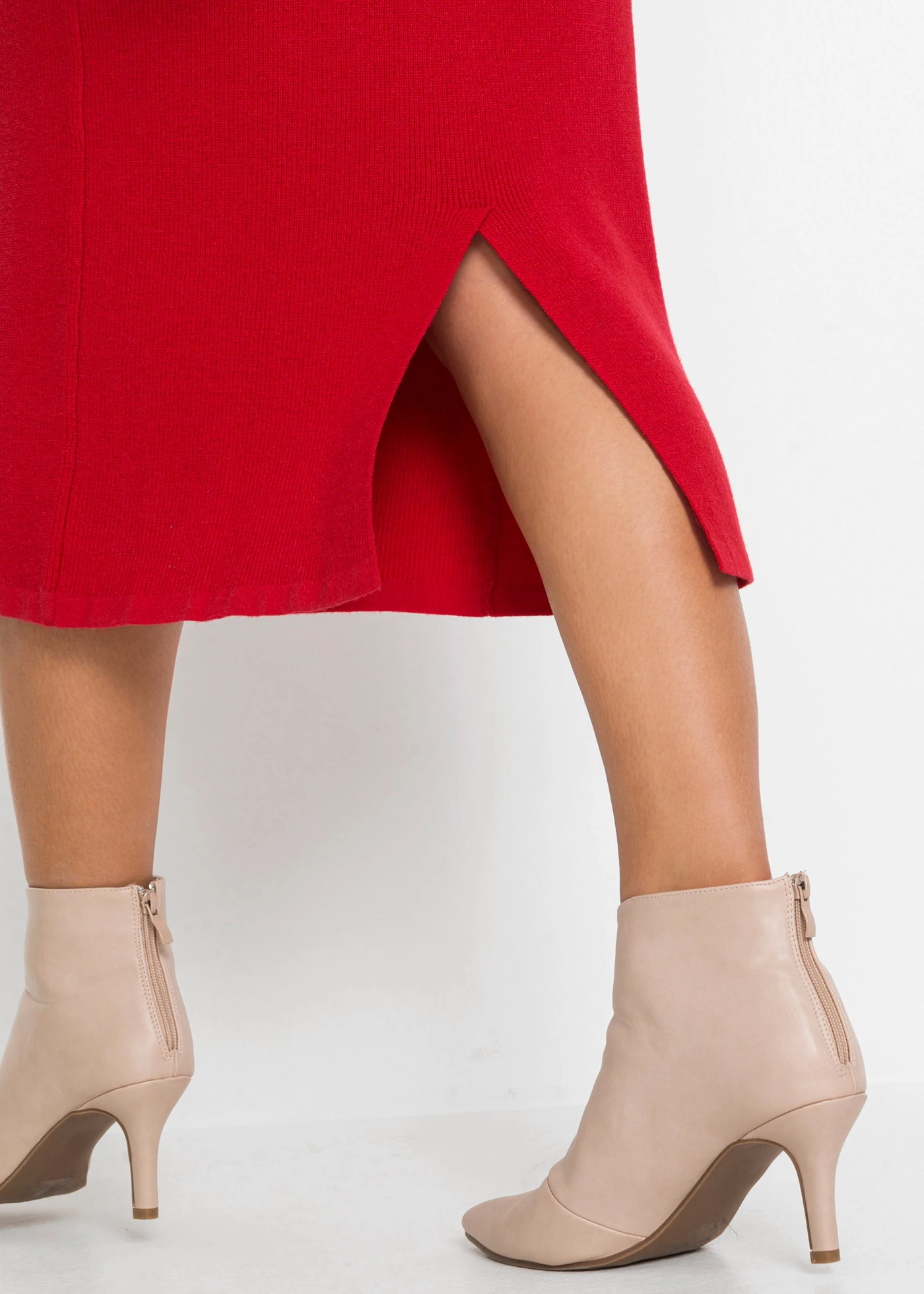 Robe en maille • rouge profond • Boutique bonprix