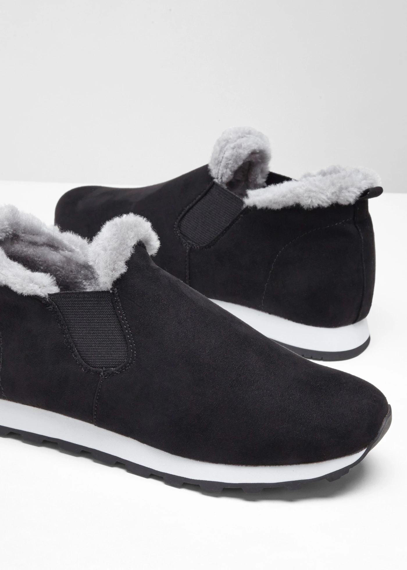 Pantofi sport slip-in căptușiți • negru • magazin bonprix