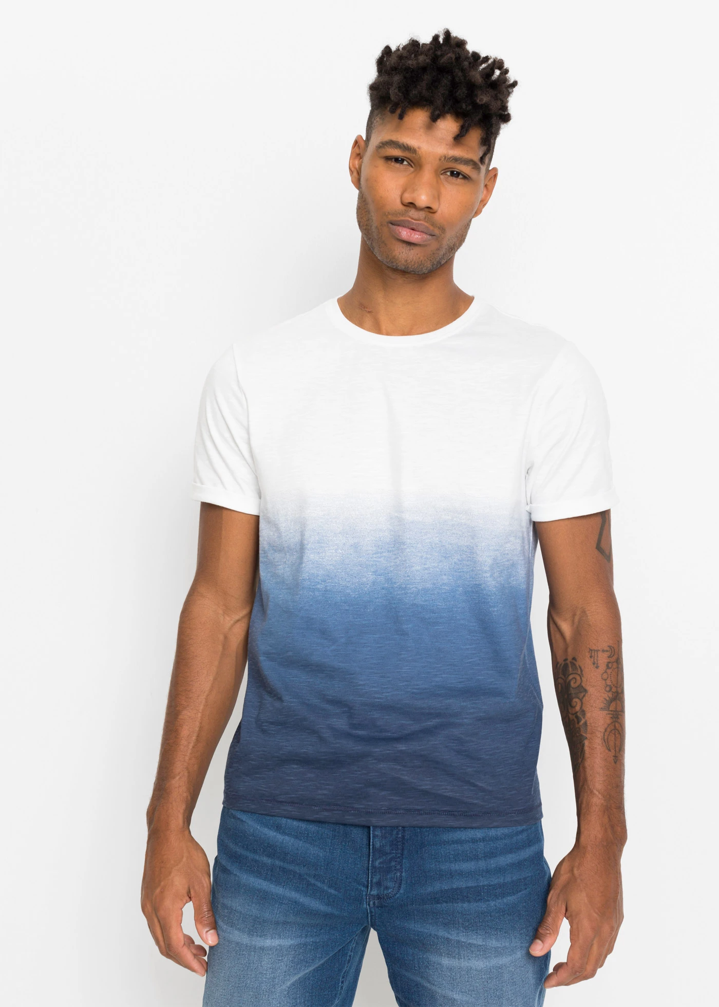 T-shirt van puur katoen, slim fit • wit-donkerblauw • bonprix online shop