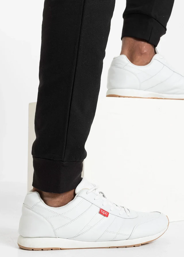 Pantalon de jogging à détails contrastants, 100% coton • noir • product-page.page-title-suffix