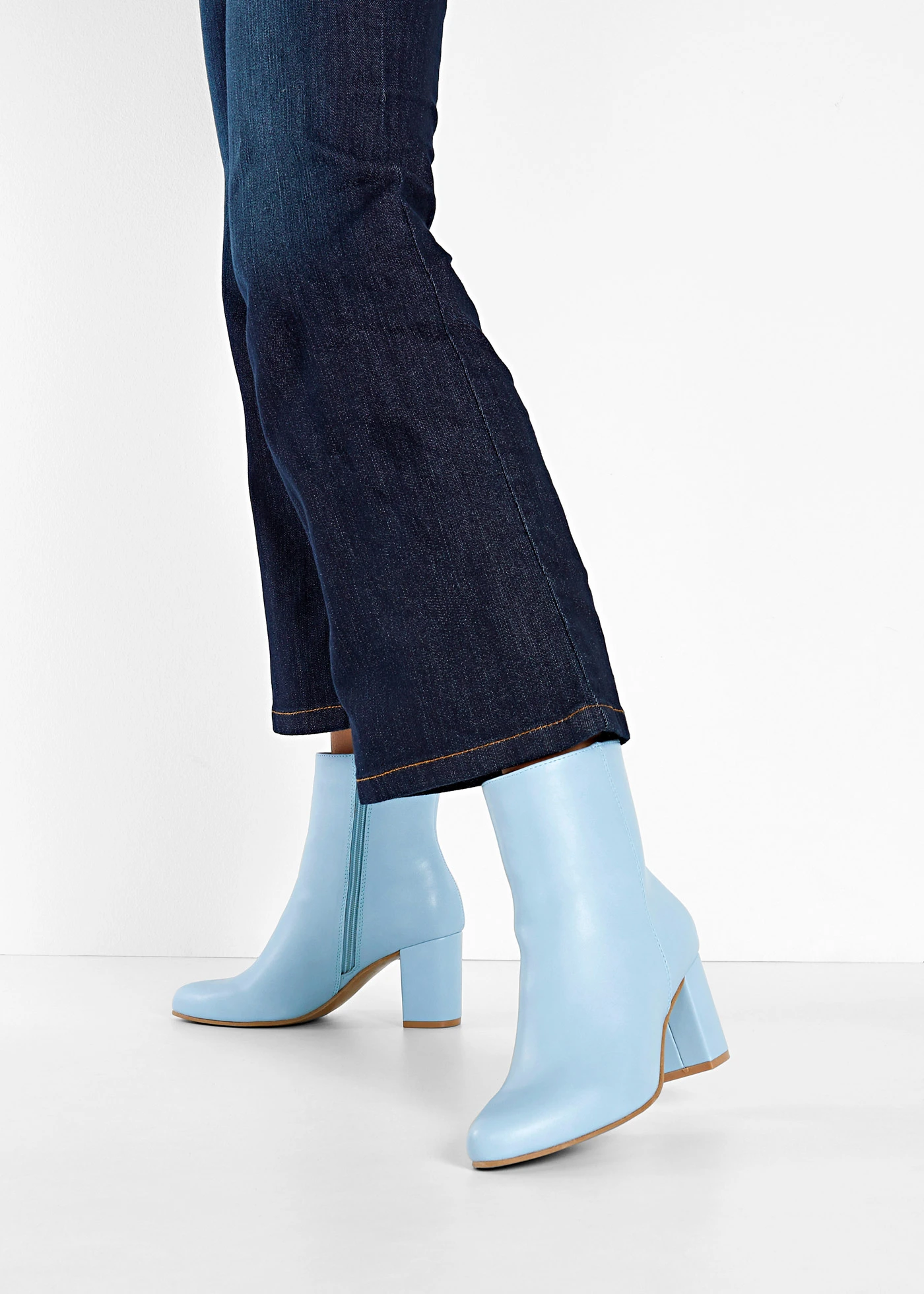 Bottines à talon carré • bleu clair • Boutique bonprix