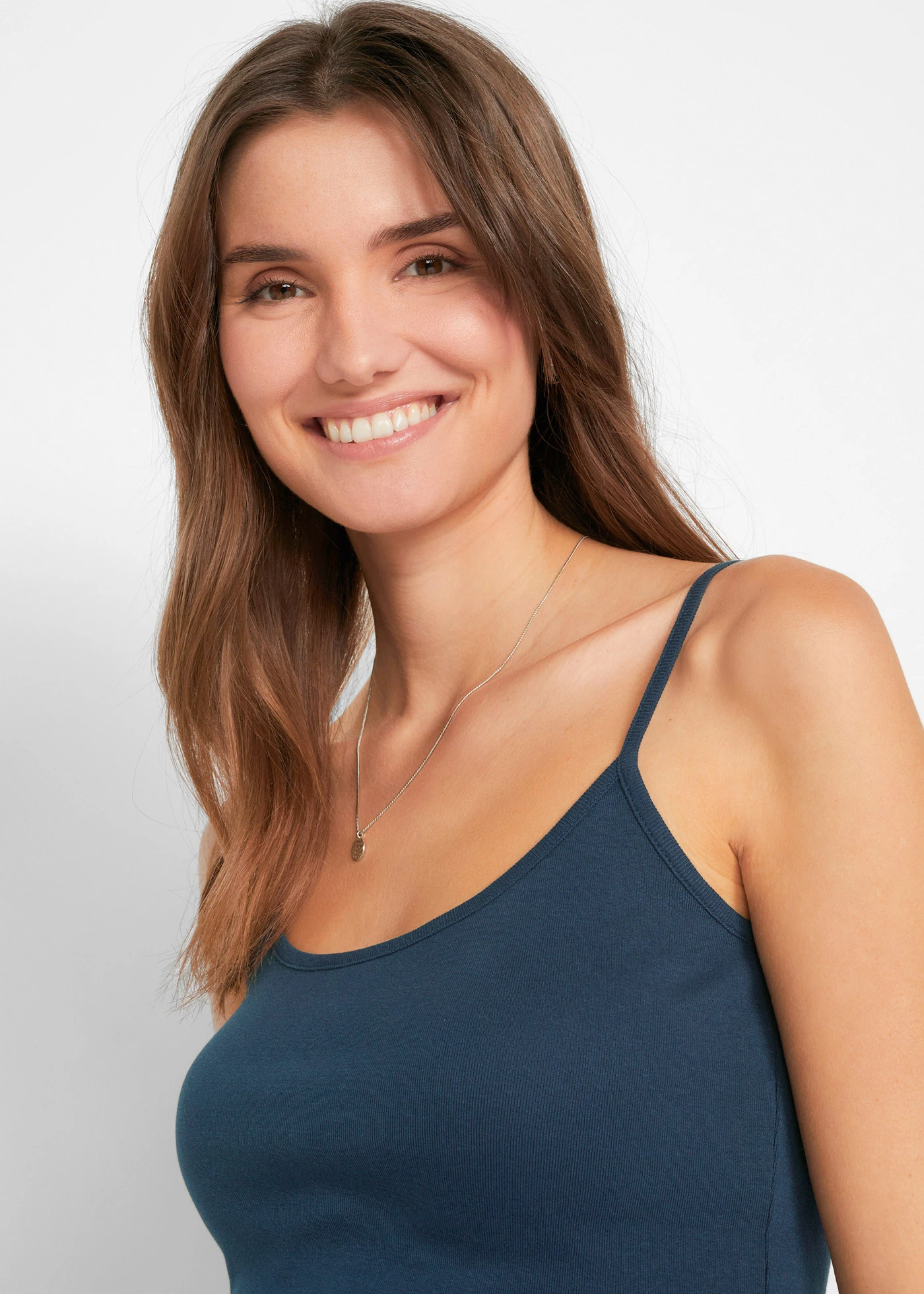 Top s úzkými ramínky, z čisté bavlny (3 ks v balení) • bobulově červená + antracitová + tmavě modrá • bonprix obchod