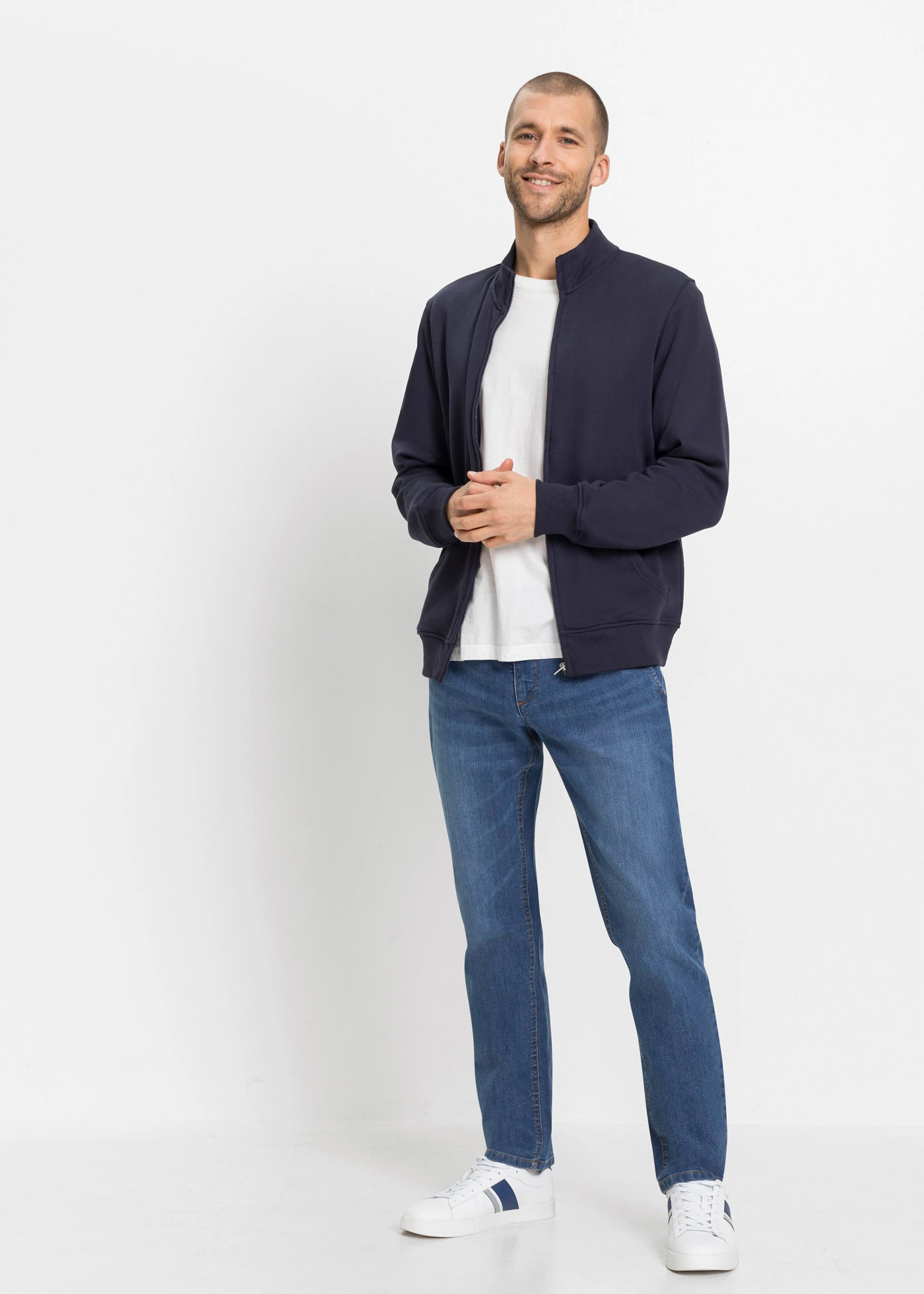 Vékony Regular Fit belebújós sztreccsfarmer kényelmes derekpánttal, Straight • kék denim • bonprix áruház