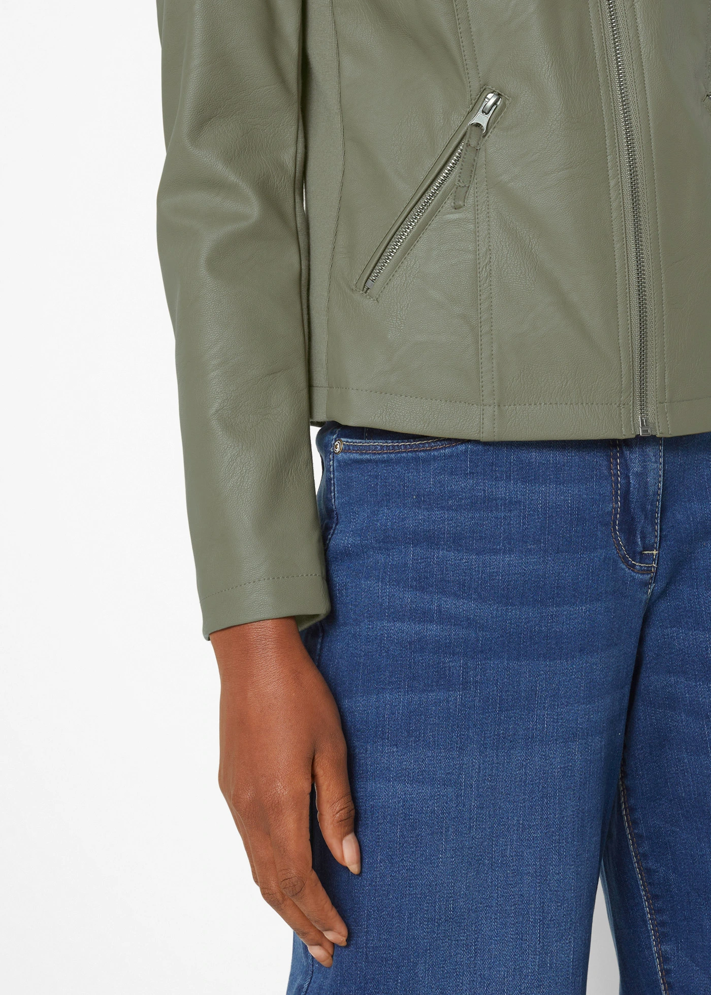 Veste enduite en viscose • olive • Boutique bonprix