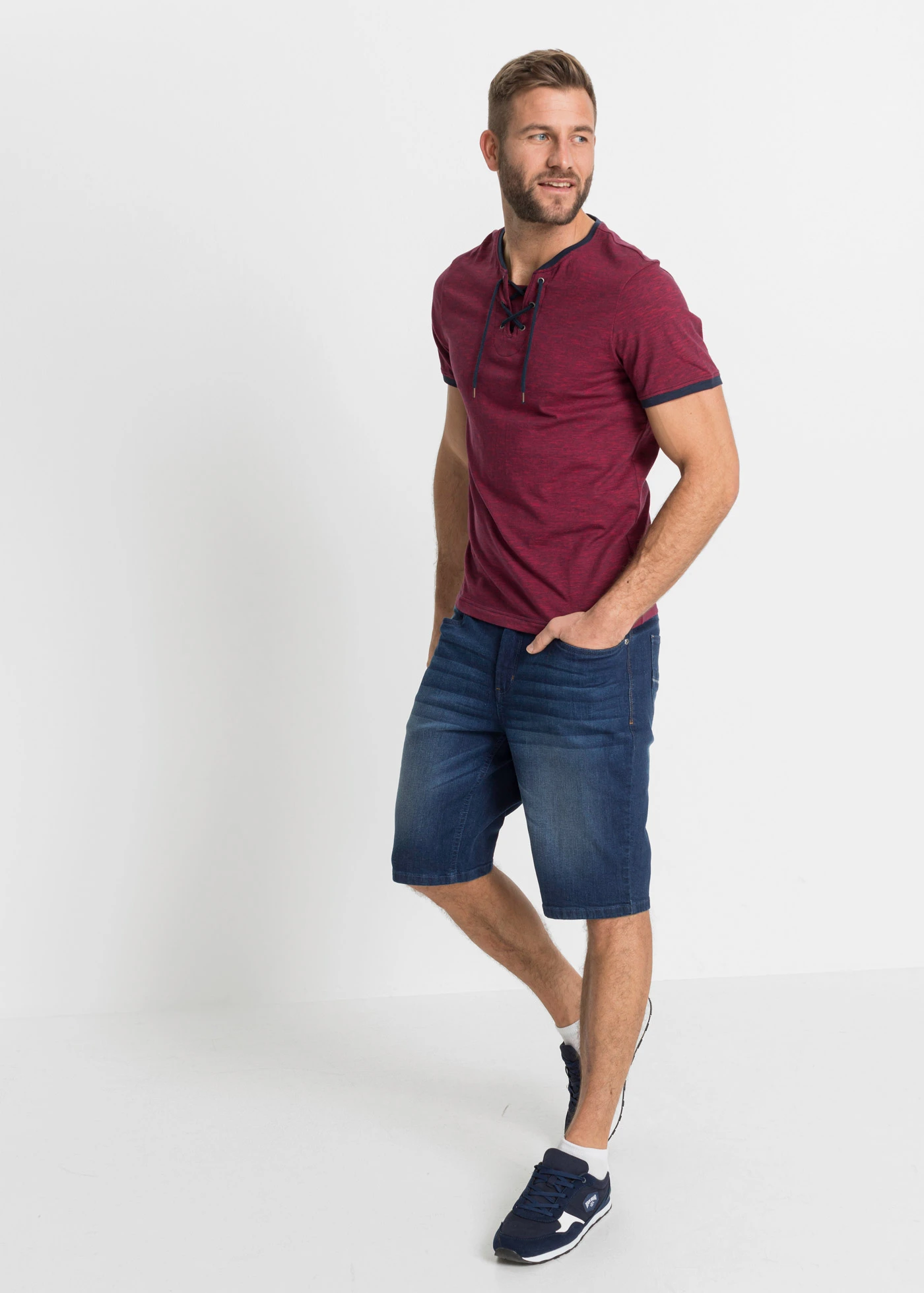 T-shirt van biologisch katoen met vetersluiting • donkerblauw-donkerrood gemêleerd • bonprix online shop