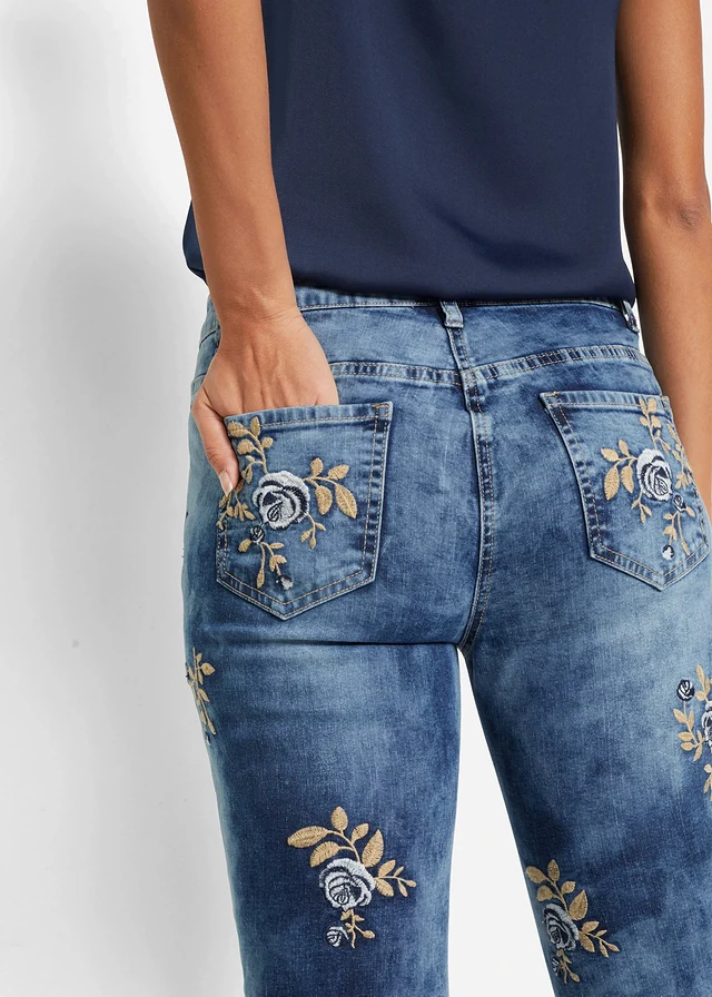 Jean slim avec broderies florales • bleu denim • product-page.page-title-suffix