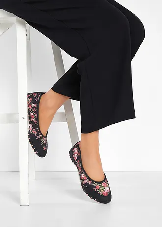Ballerines à semelle crantée • noir floral • Boutique bonprix